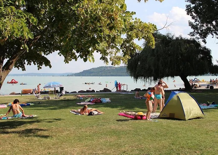 Happy Camp mobile homes in BalatonTourist Füred Camping&Bungalows
